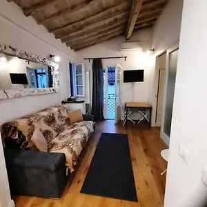 Di Charme A Due Passi Dalla Stazione Appartement